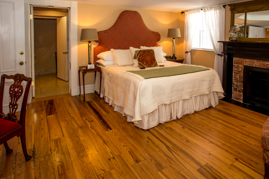 Guest Rooms At Our Historic Savannah Bed And Breakfast